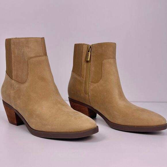 NWT Vionic Shantelle Waterproof Heeled Ankle Booties Wheat Size 7 New with Box - Picture 4 of 9